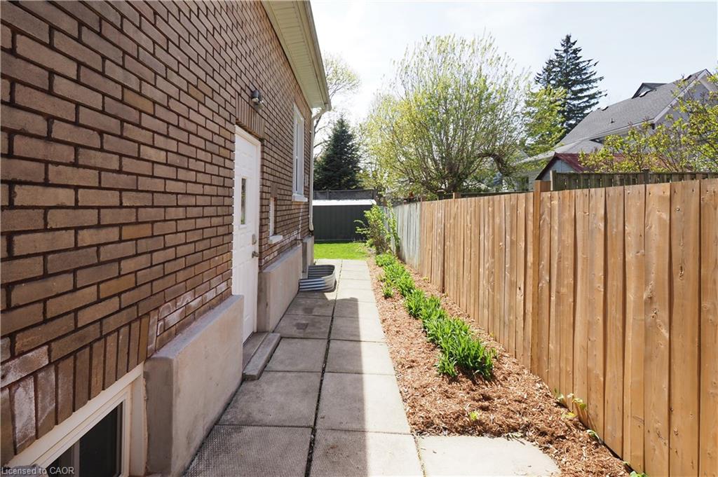 123 Samuel Street Property Photo 26