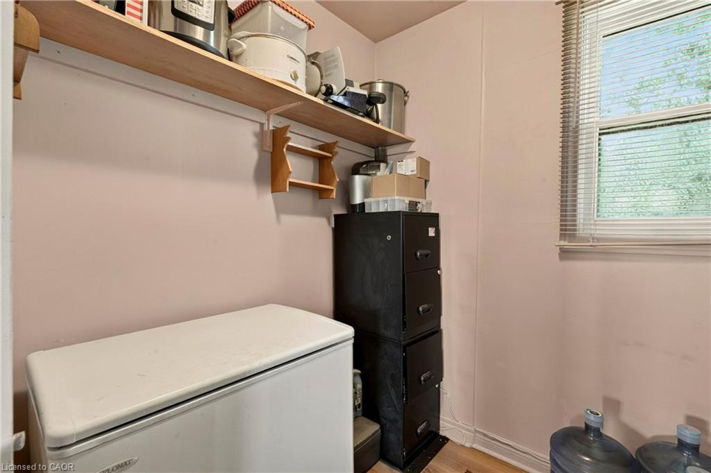 958 Highland Road E Property Photo 20