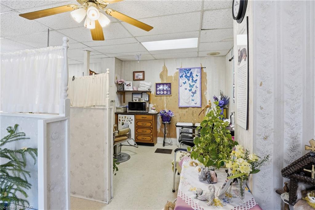 61 Niagara Street Property Photo 10