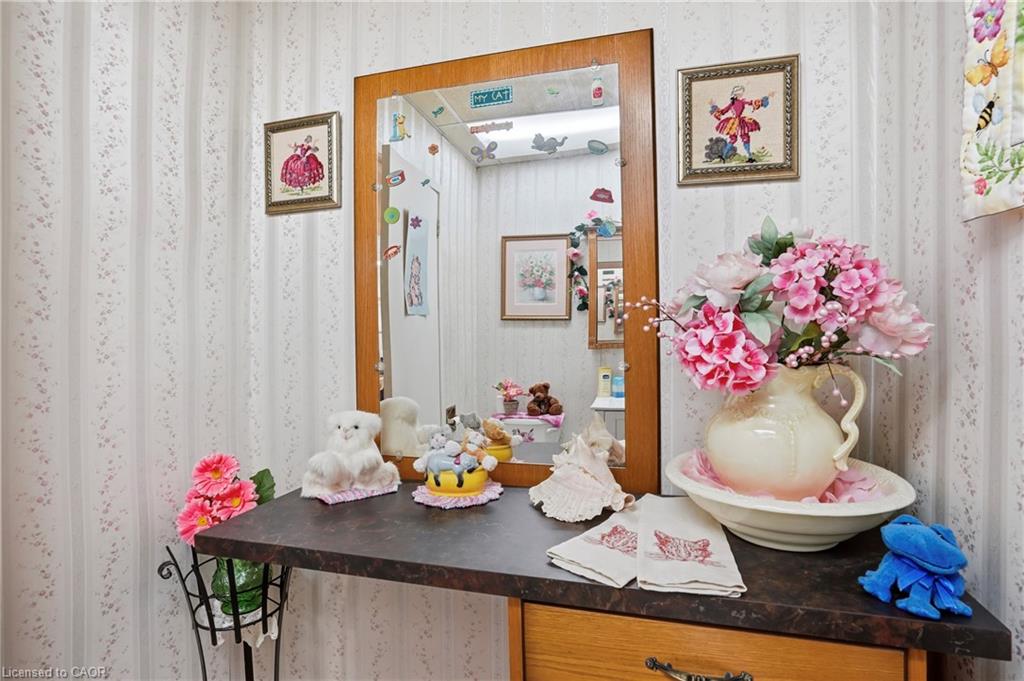 61 Niagara Street Property Photo 16