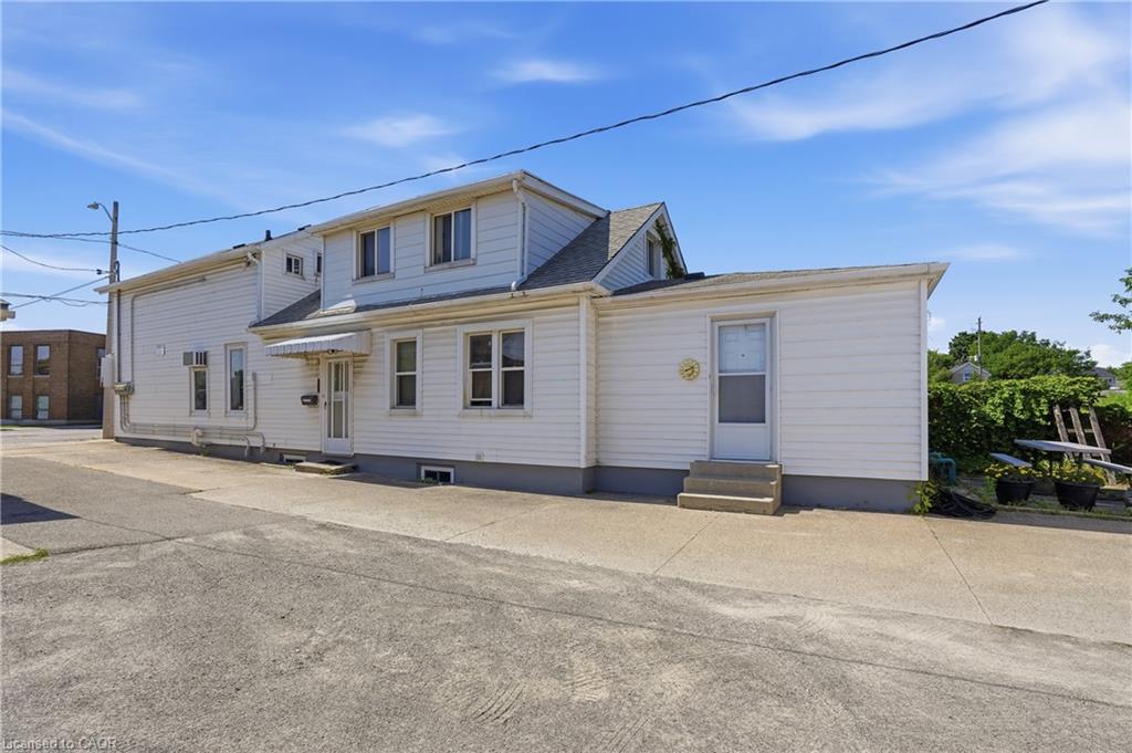 61 Niagara Street Property Photo 18
