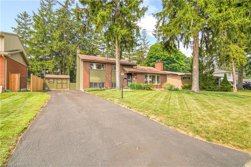 10 Brier Crescent Property Photo 1