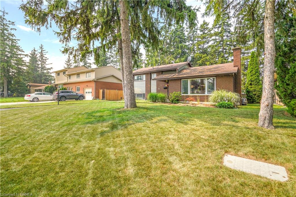 10 Brier Crescent Property Photo 3