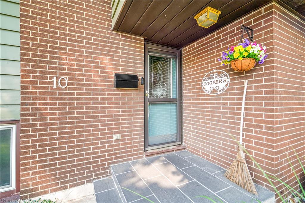 10 Brier Crescent Property Photo 5