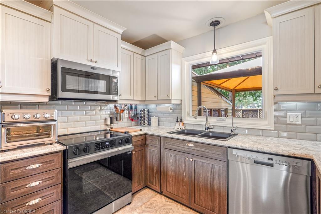 10 Brier Crescent Property Photo 14