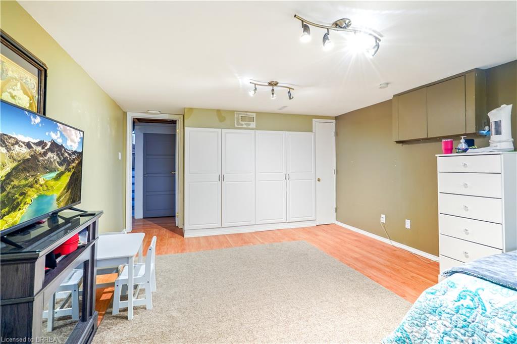 10 Brier Crescent Property Photo 32