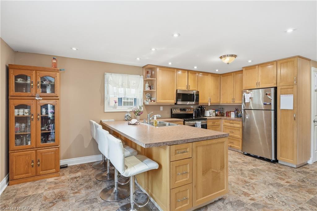 22-1294 8th Concession Road W Property Photo 11