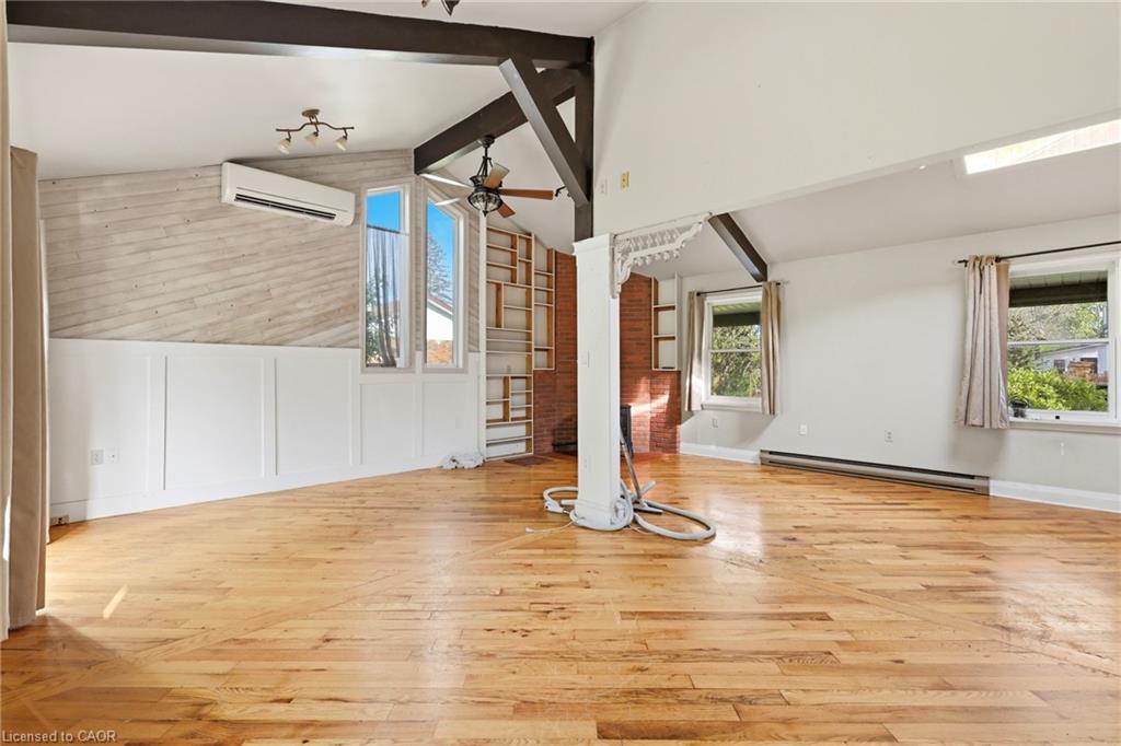 8 Jakeman Street Property Photo 12