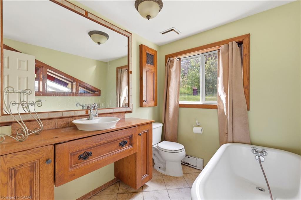 8 Jakeman Street Property Photo 25