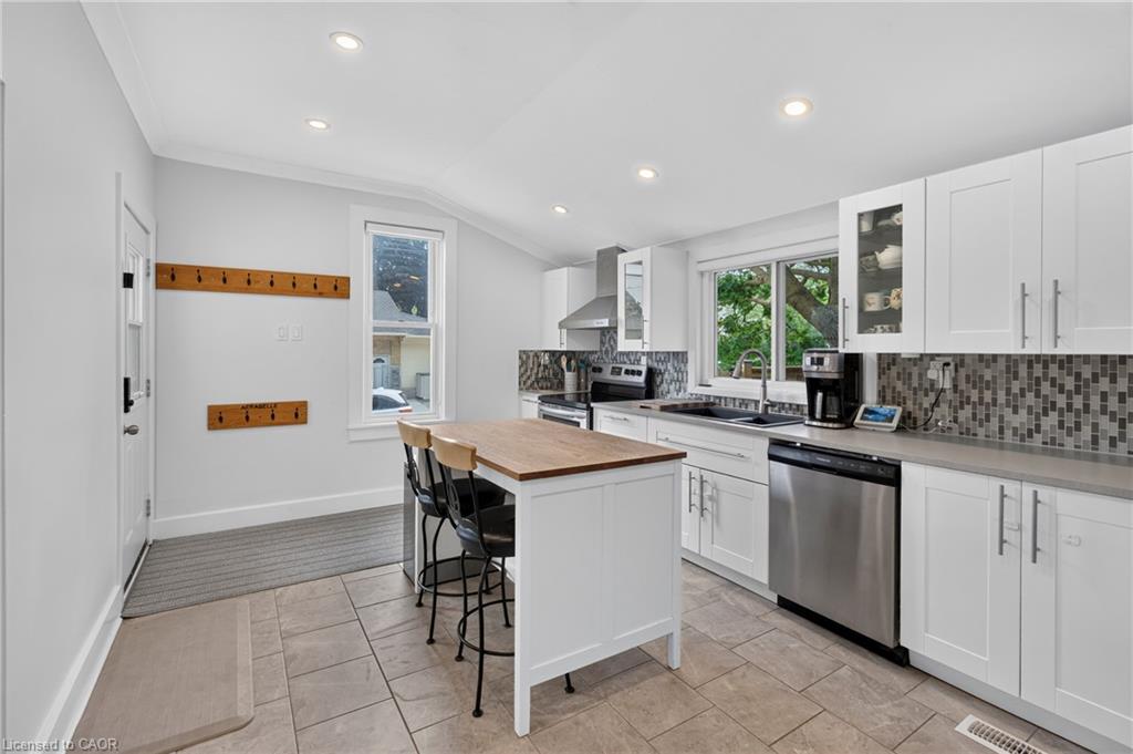 155 Lancaster Street W Property Photo 15