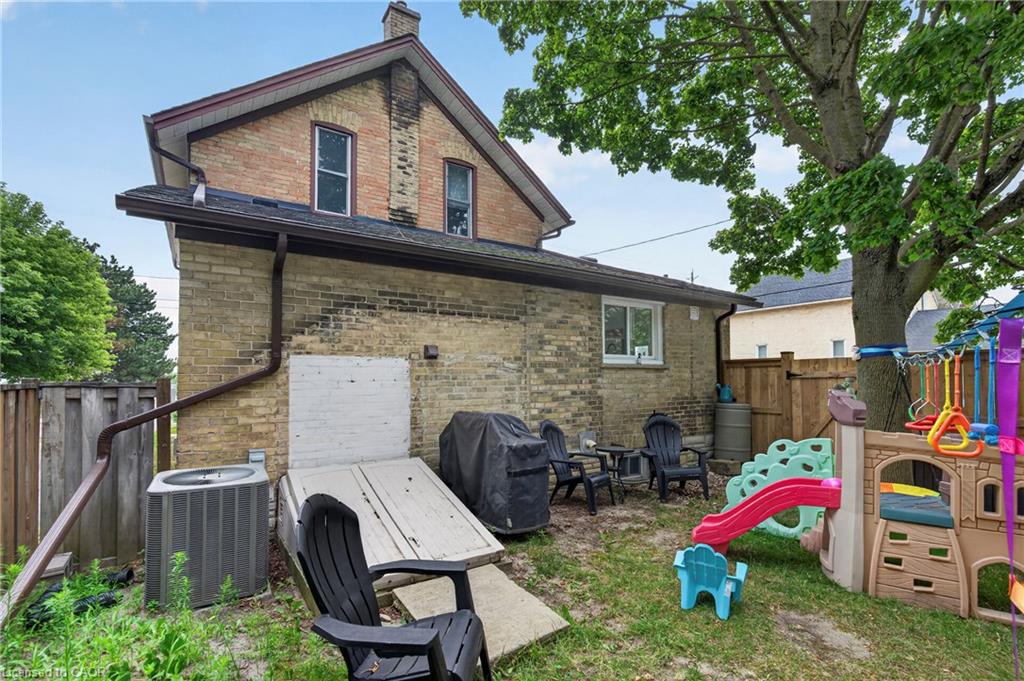 155 Lancaster Street W Property Photo 32