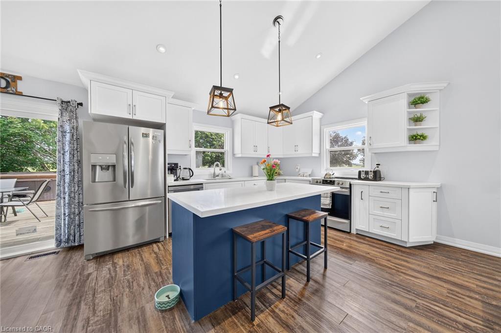 967 4th Line Property Photo 11