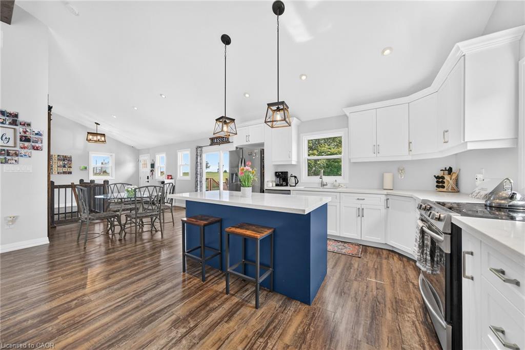 967 4th Line Property Photo 13
