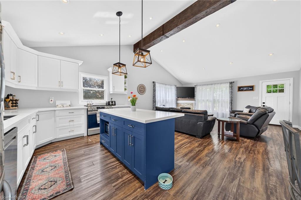 967 4th Line Property Photo 14