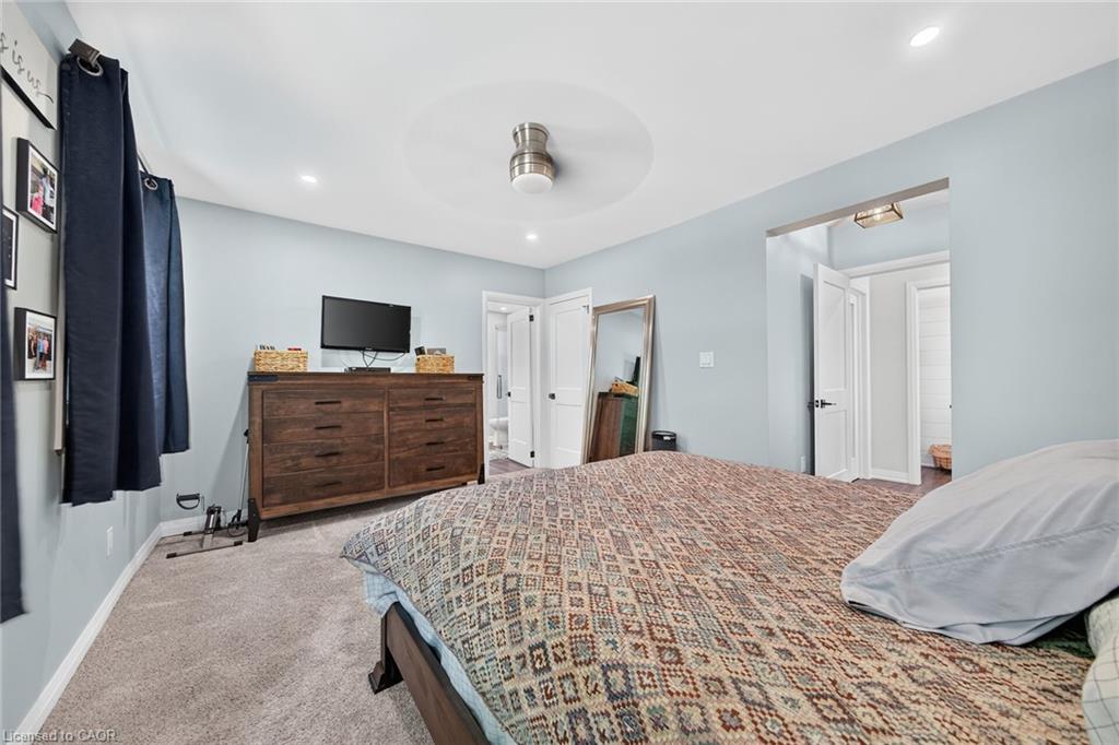 967 4th Line Property Photo 27