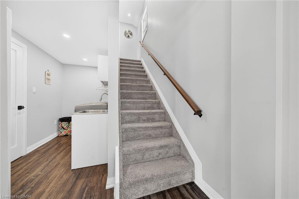 967 4th Line Property Photo 30