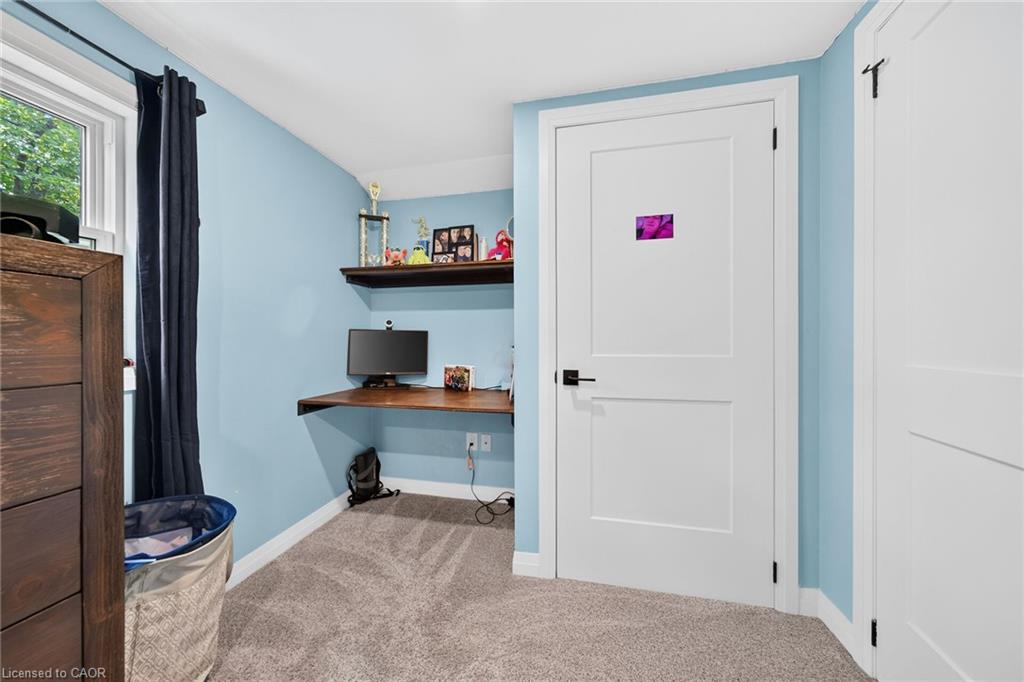 967 4th Line Property Photo 36