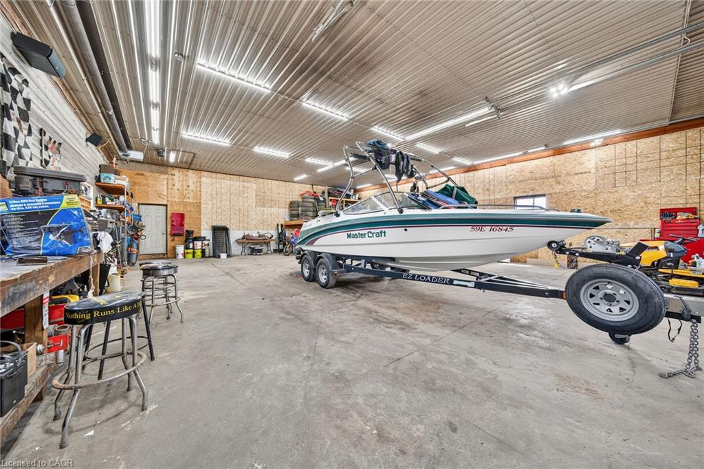 967 4th Line Property Photo 40
