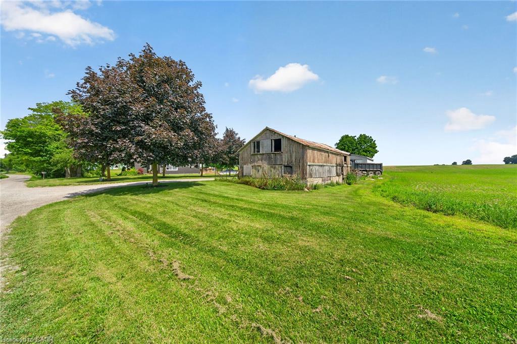 967 4th Line Property Photo 42