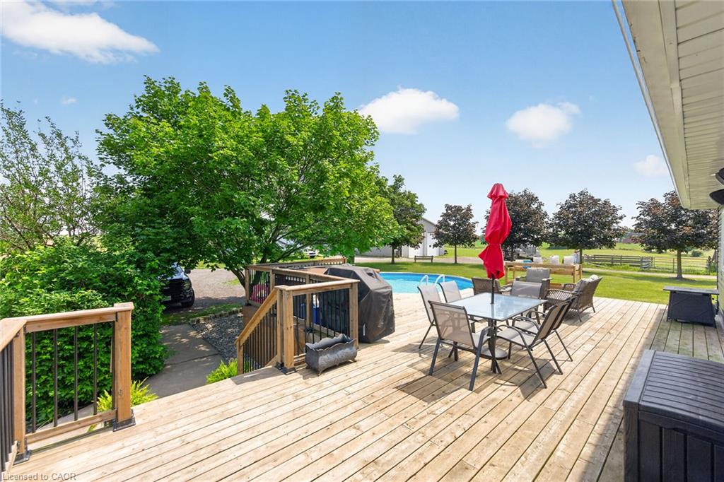 967 4th Line Property Photo 46