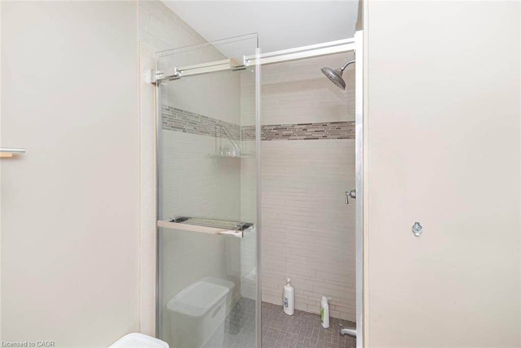 443 Eleventh Road E Property Photo 30