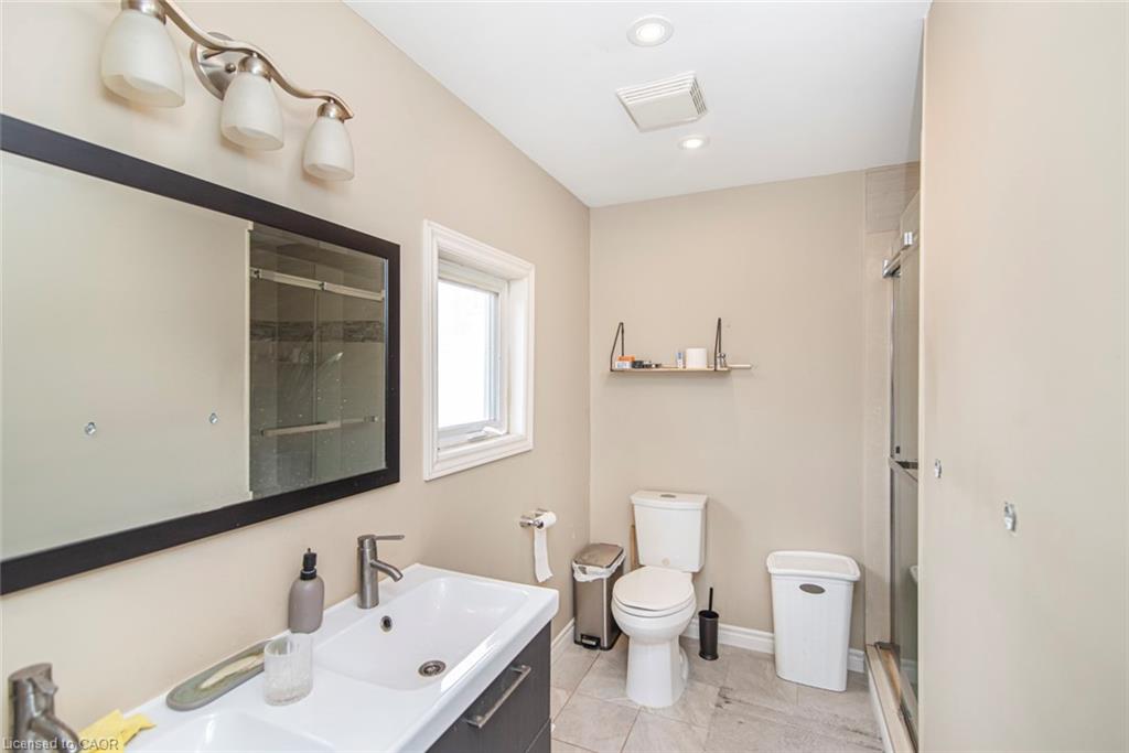 443 Eleventh Road E Property Photo 32