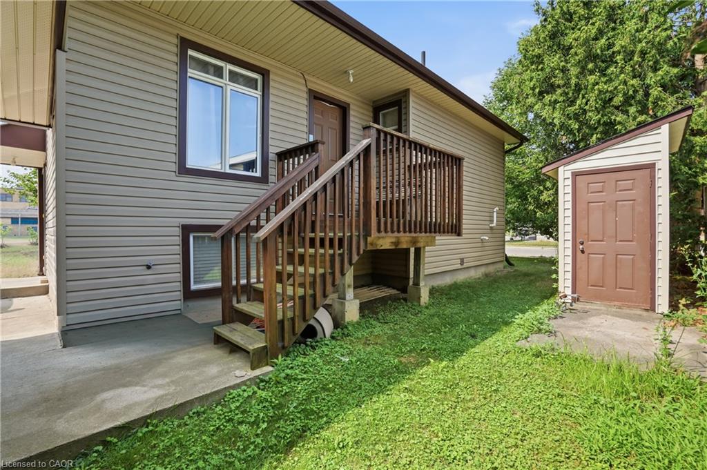 102 (a-c) Sarah Street Property Photo 10