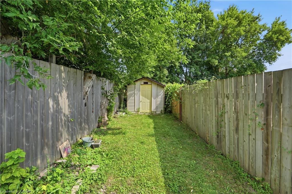 102 (a-c) Sarah Street Property Photo 16