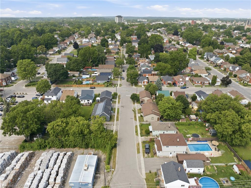 102 (a-c) Sarah Street Property Photo 24