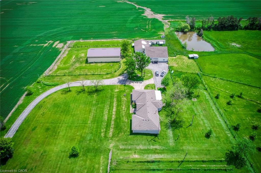 232 Eighth Road E Property Photo 2