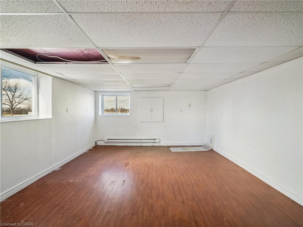 232 Eighth Road E Property Photo 38