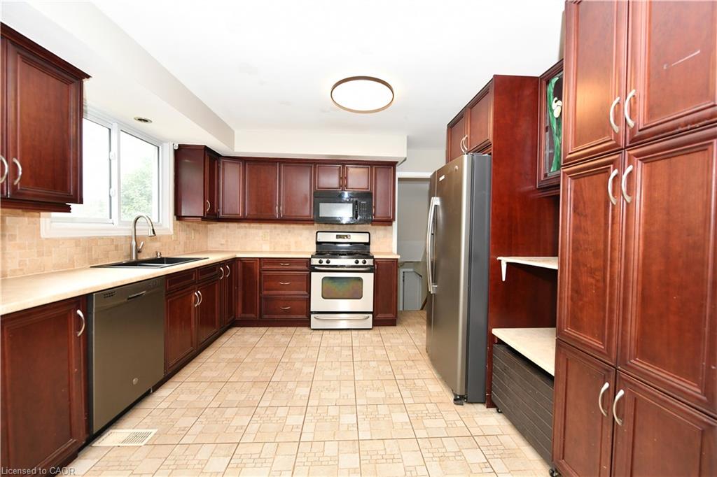 37 Ebury Crescent Property Photo 3