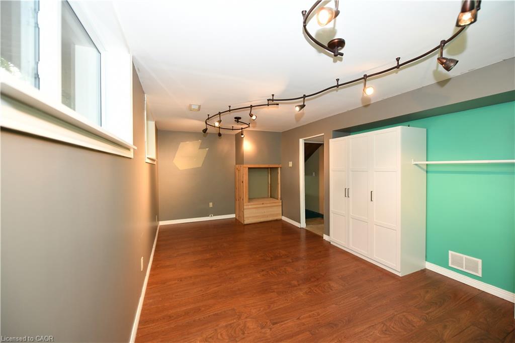 37 Ebury Crescent Property Photo 8