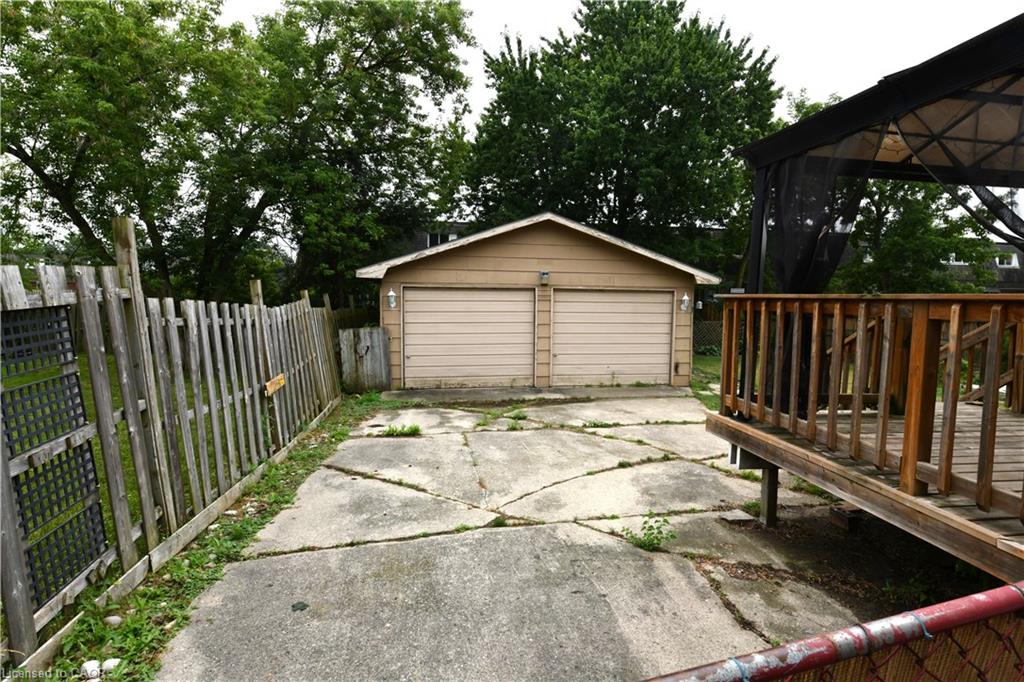37 Ebury Crescent Property Photo 11