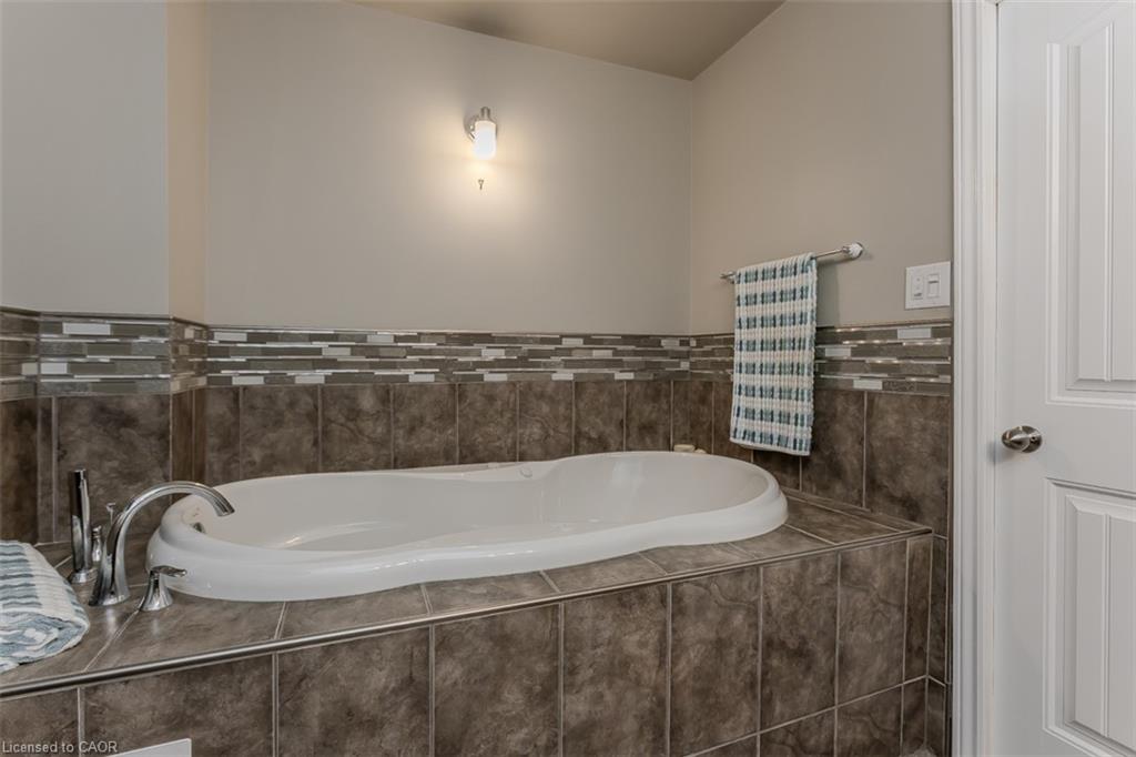 38 Tan Avenue Property Photo 29