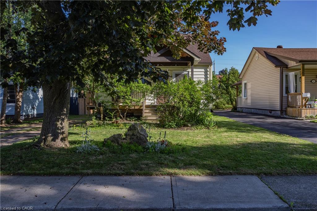 15 Spencer Avenue Property Photo 2