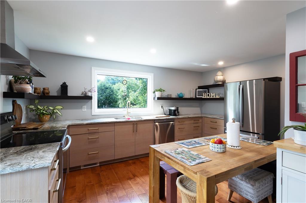 15 Spencer Avenue Property Photo 18