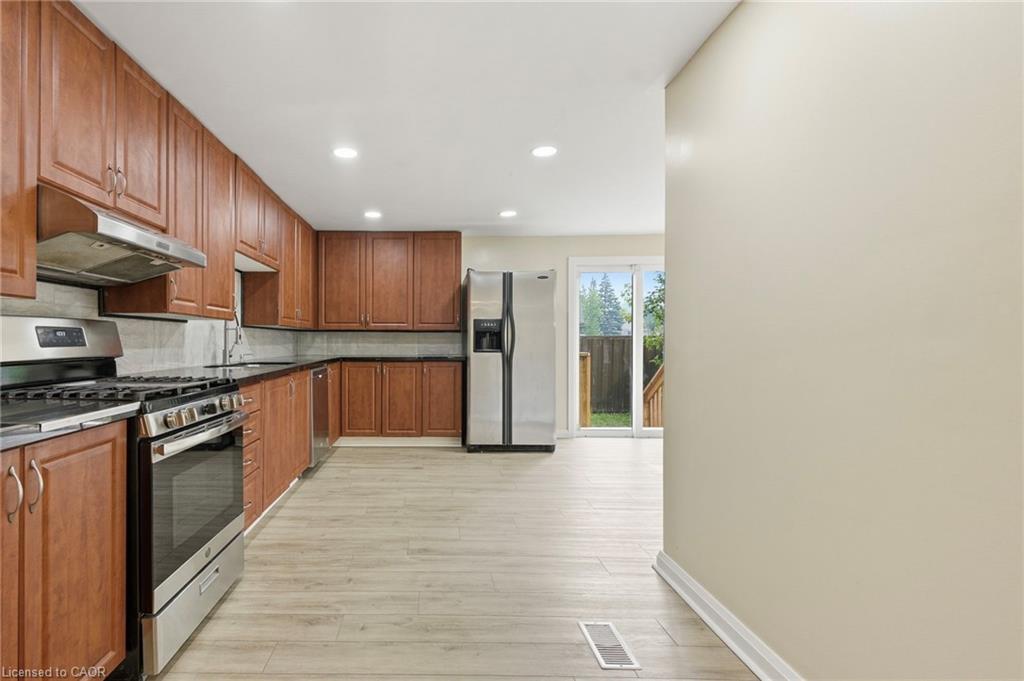 26 State Street Property Photo 10