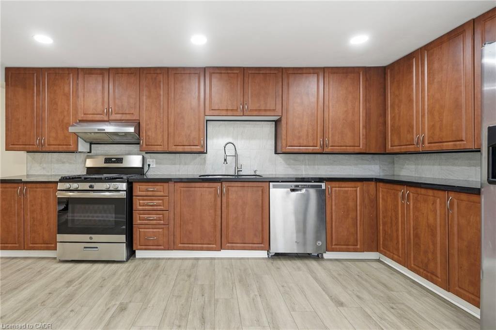 26 State Street Property Photo 11