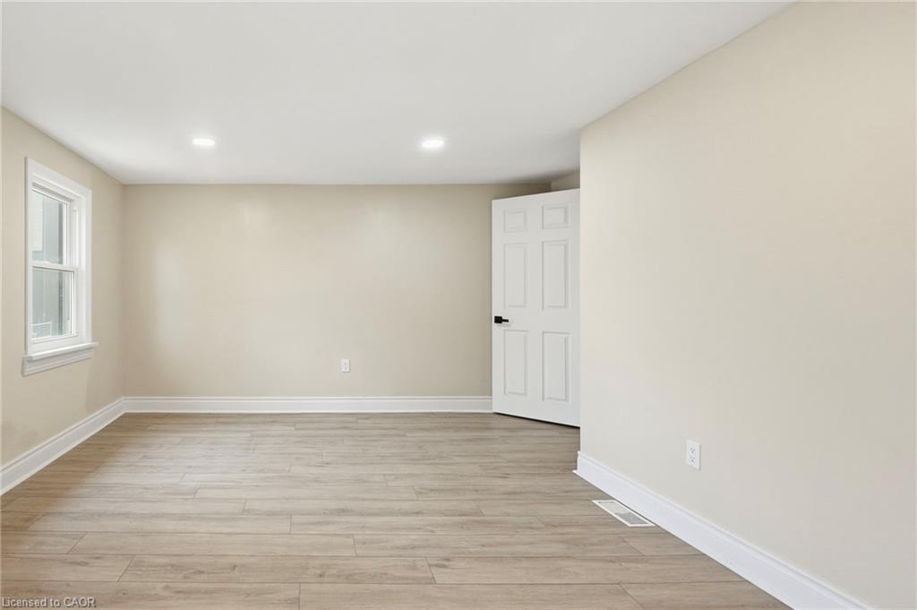 26 State Street Property Photo 14
