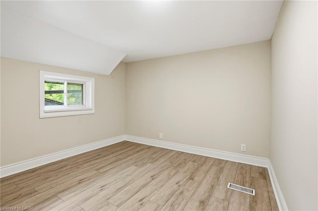 26 State Street Property Photo 15