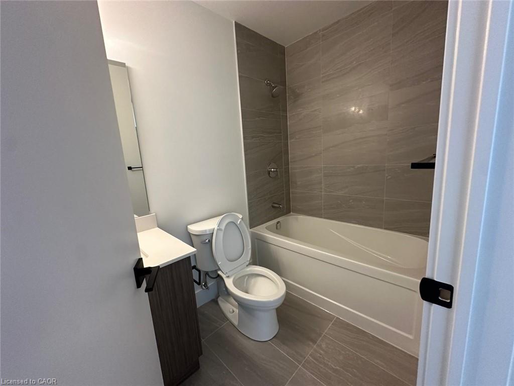 1118-2782 Barton Street E Property Photo 6