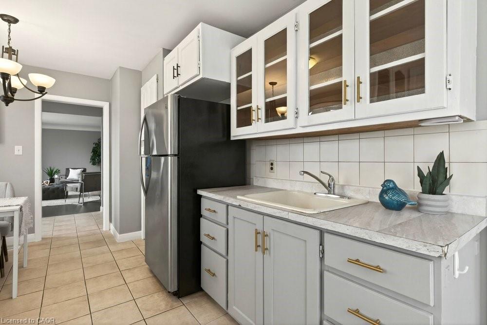 76 Margaret Avenue Property Photo 8