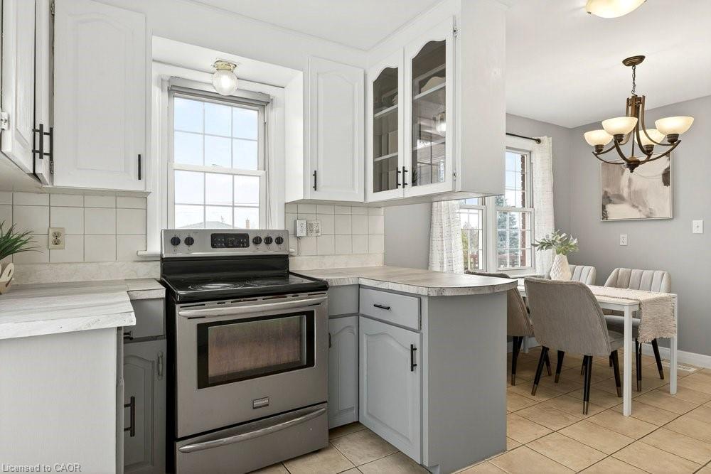 76 Margaret Avenue Property Photo 10