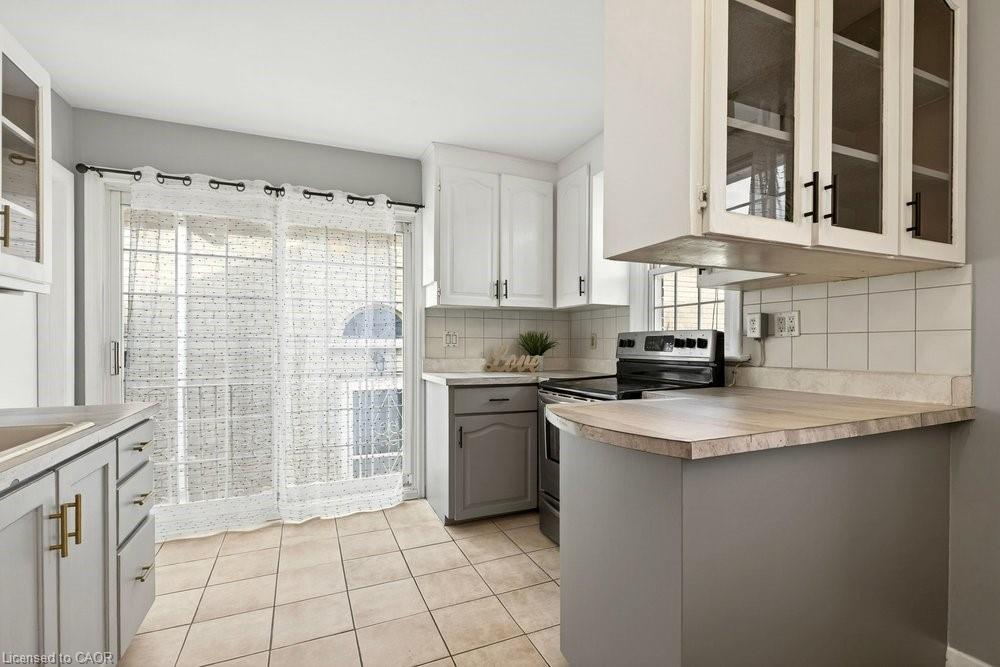 76 Margaret Avenue Property Photo 11