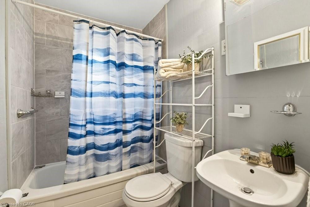 76 Margaret Avenue Property Photo 16