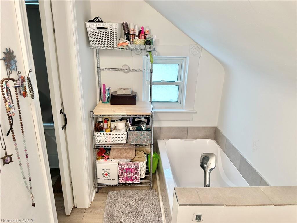 88 Brook Street Property Photo 23