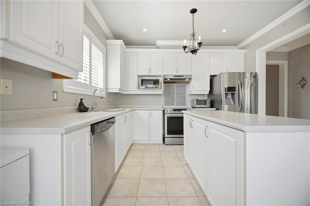 1420 Derby County Crescent Property Photo 12