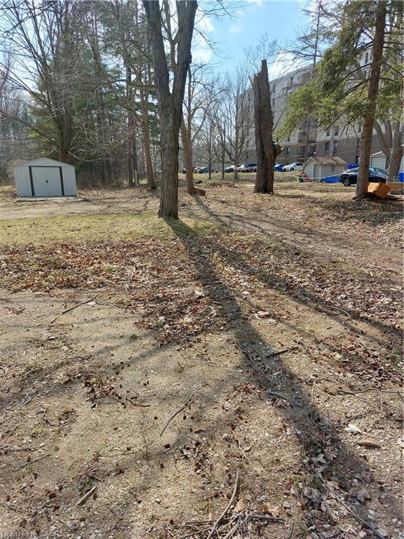 3211 King Street E Property Photo 2