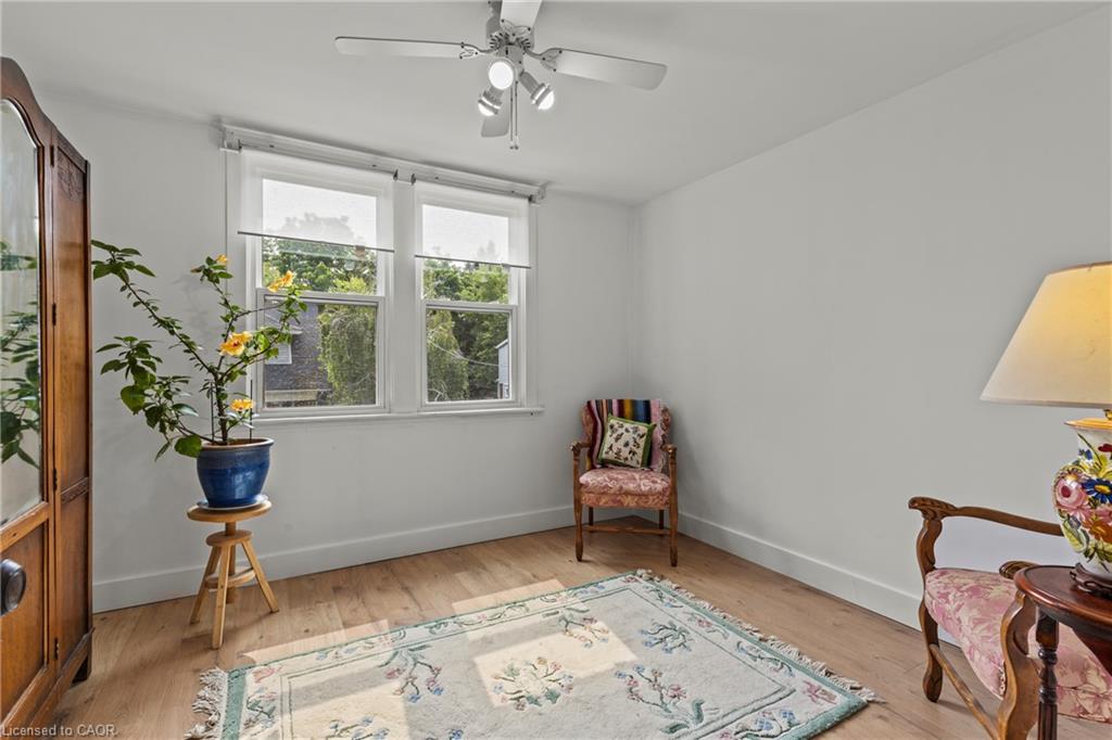 37 Park Row N Property Photo 15
